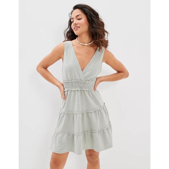 American Eagle Dresses & Skirts - American Eagle Striped V-Neck Knit Mini Tiered Dress Women’s Size Small